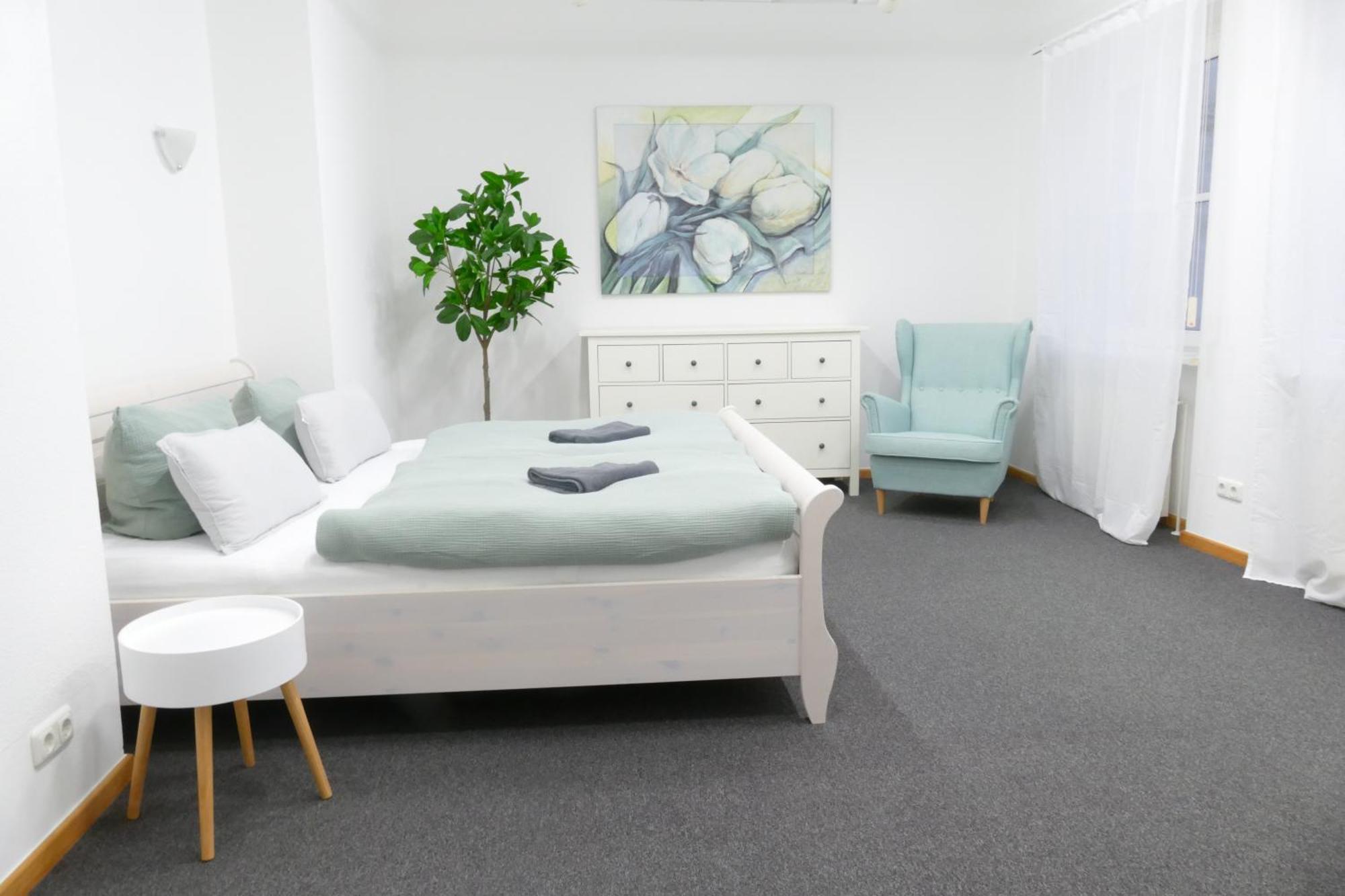 Appartement Innenstadt - 110m2 Wunderschoener Altbau Am Landesmuseum Mit 3 Schlafzimmern Und 2 Baedern