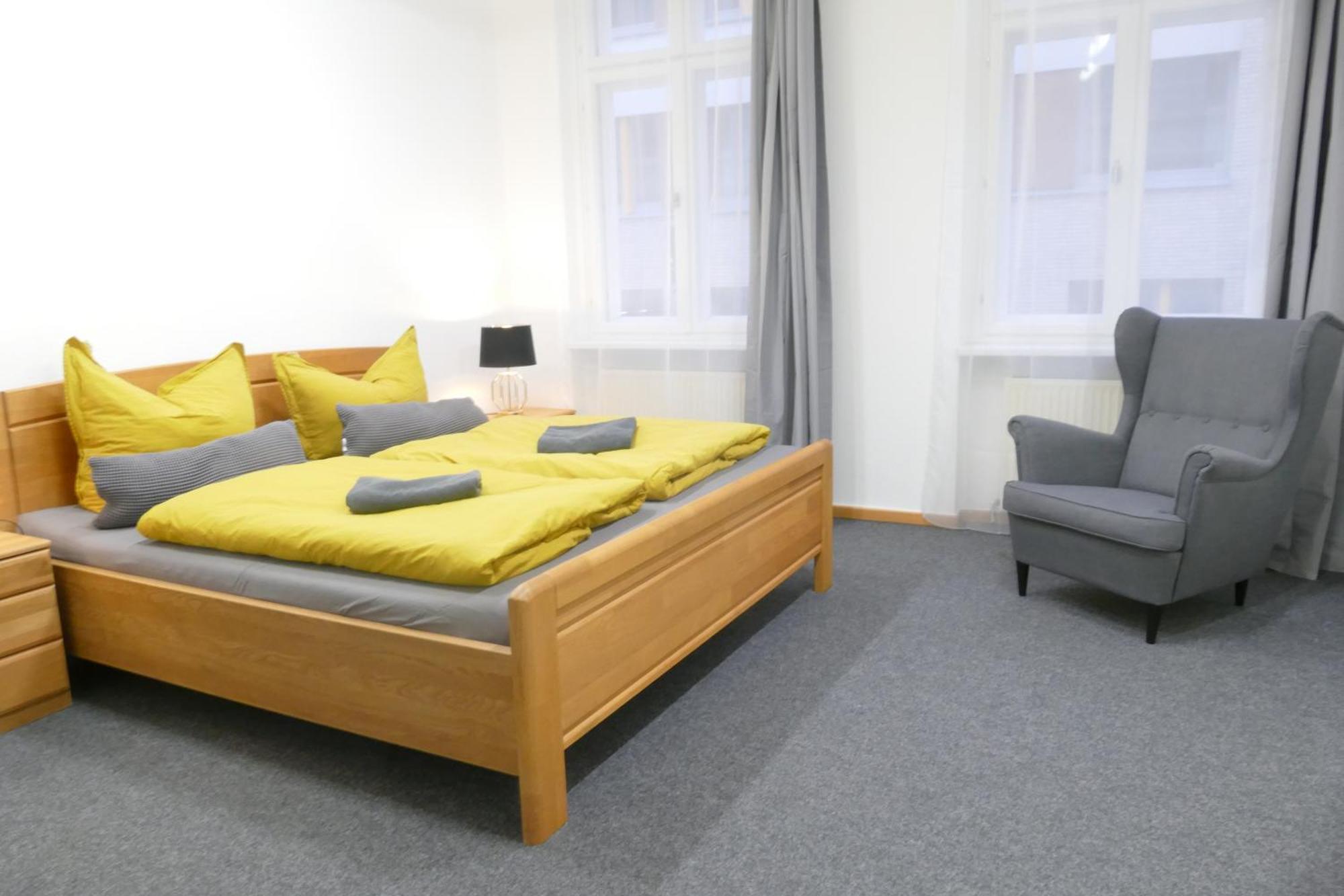 Innenstadt - 110m2 Wunderschoener Altbau Am Landesmuseum Mit 3 Schlafzimmern Und 2 Baedern * Greifswald